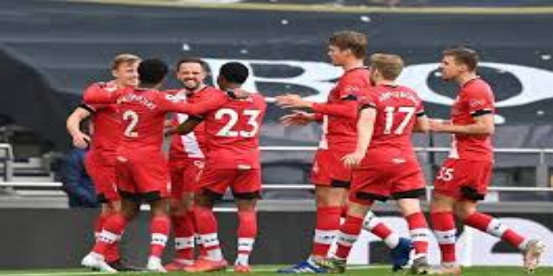 朴茨茅斯的多点进攻与战术优势-九游娱乐