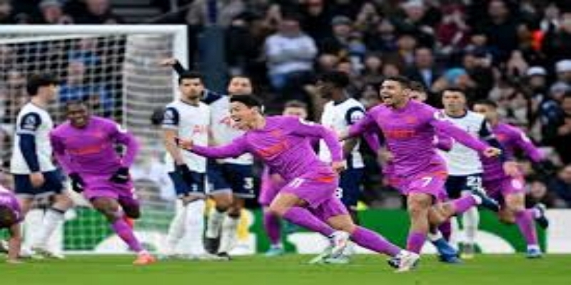 更衣室的化学反应：九游娱乐深度分析教练组动态-九游娱乐